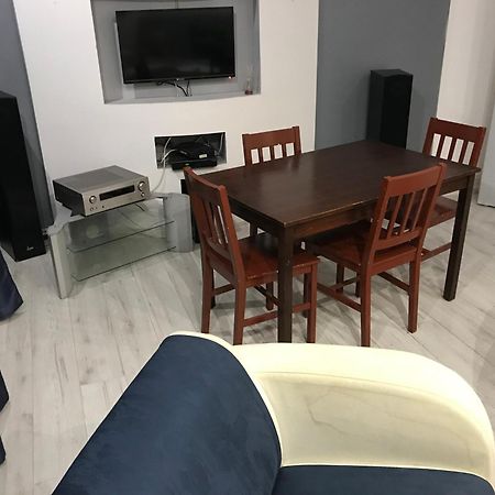 דירות לודז' Apartament Kamienica מראה חיצוני תמונה